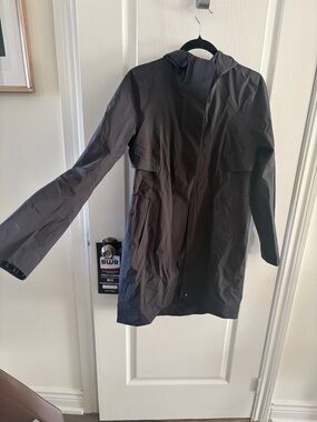lululemon athletica Black Hooded Rain Jacket with Full Zip